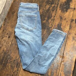 Old Navy Women's Light Blue Skinny Jeans